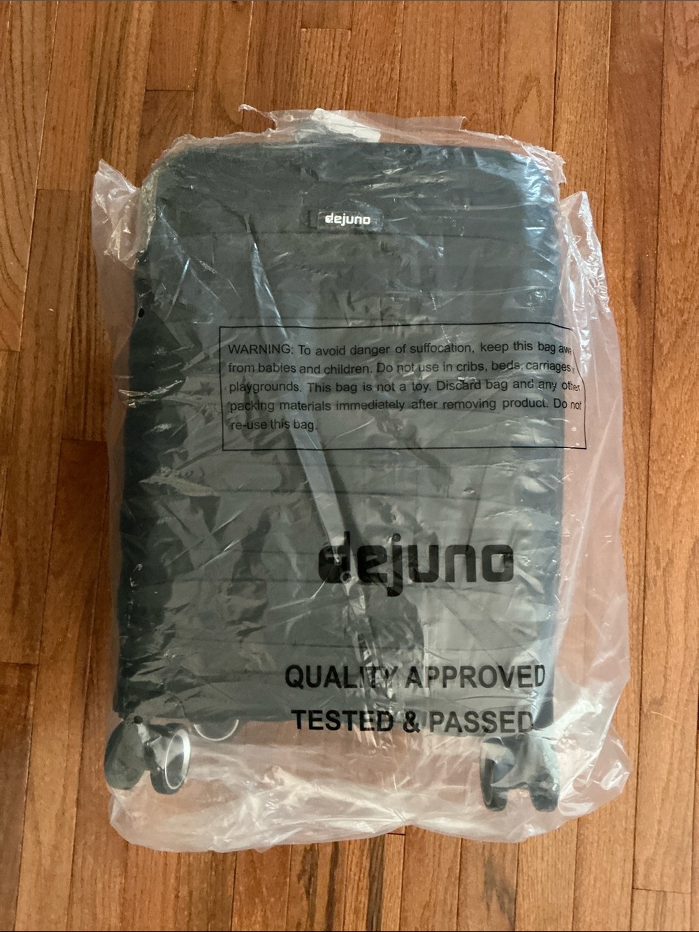 NWT Dejuno Motley Hardside Expandable Spinner Luggage, Black Carry-On - Picture 2 of 3